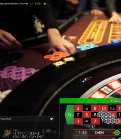 Der Spieltisch mit echten Croupiers und Spielbankbesuchern ist zwischen 19 und 6 Uhr auch fr Onlinespieler zugnglich